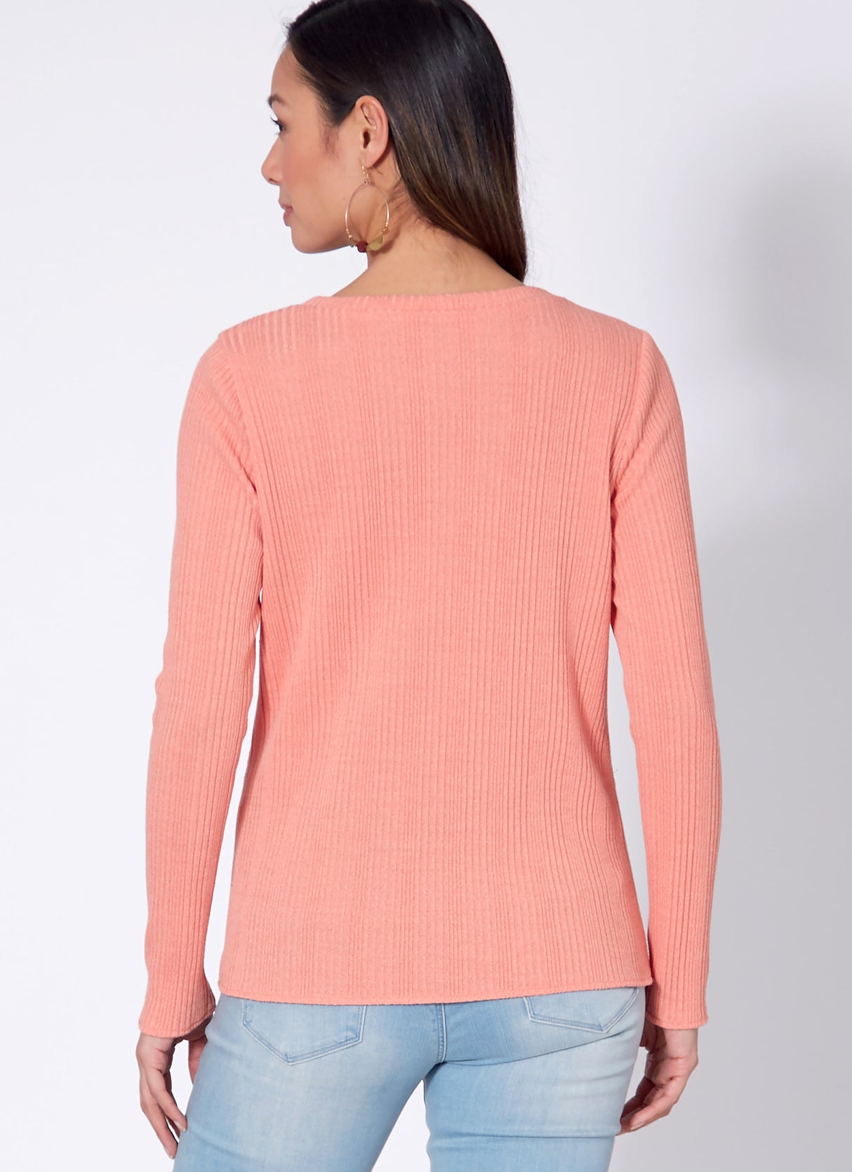 Patron McCall's n°7975 - Hauts ajustés avec nœud drapé