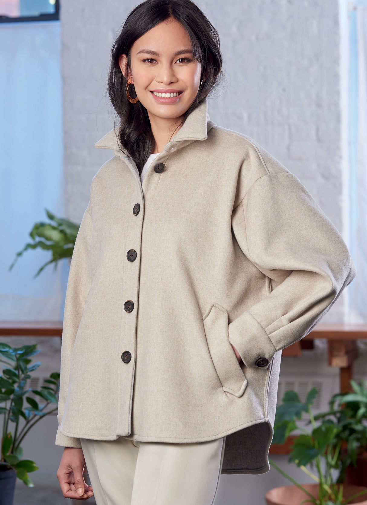 Patron McCall's n°8210 - Veste boutonnée pour femme