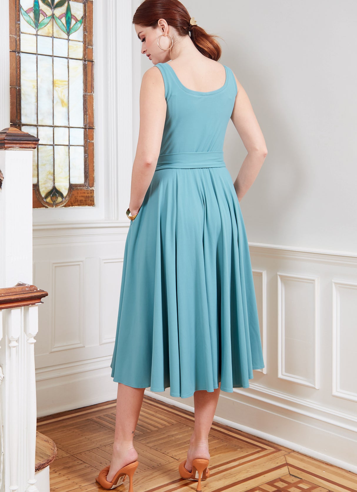 Patron McCall's n°8215 - Robe ajustée et évasée