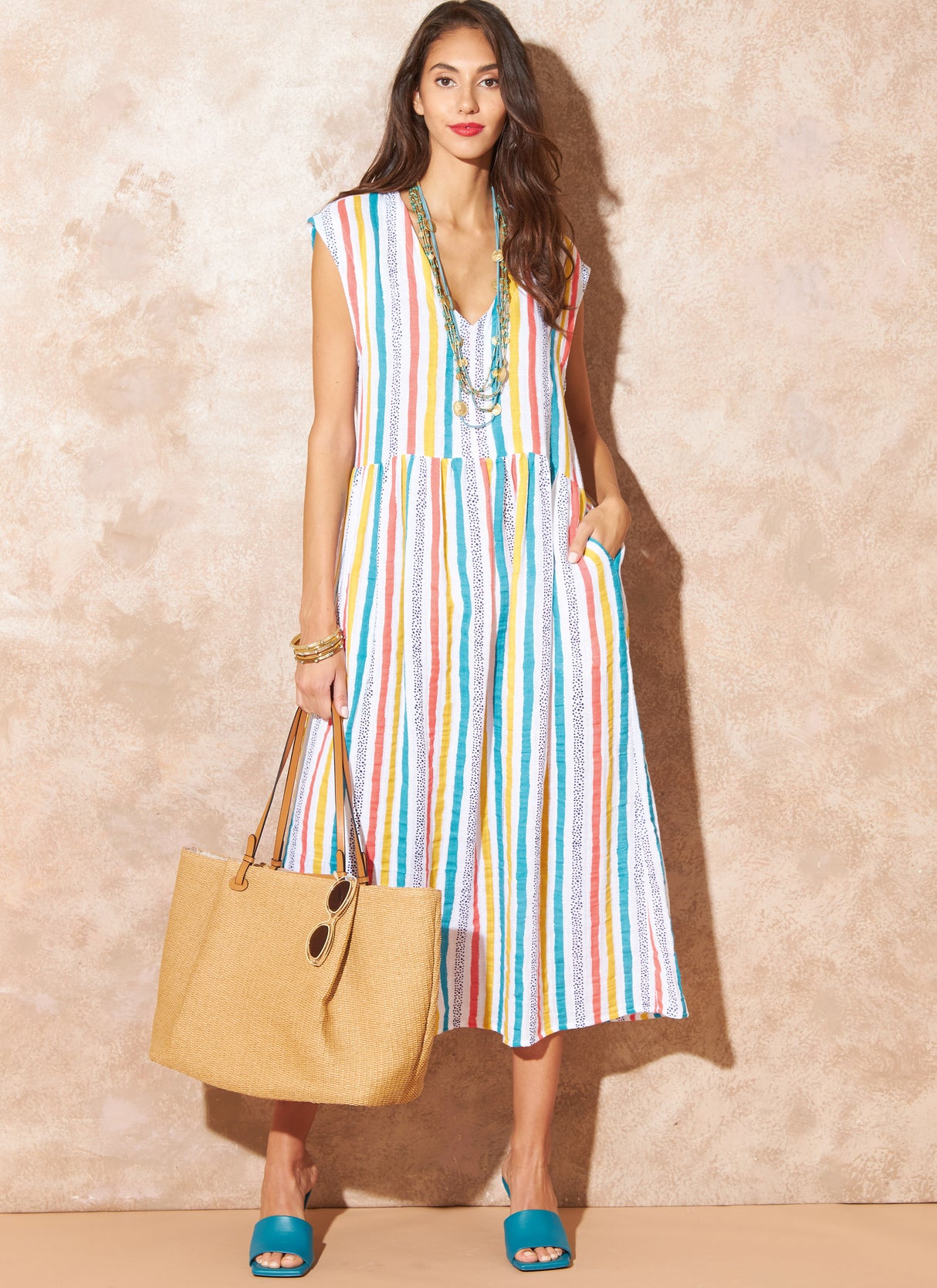 Patron McCall's n°8281 - Robe décontractée à encolure en V