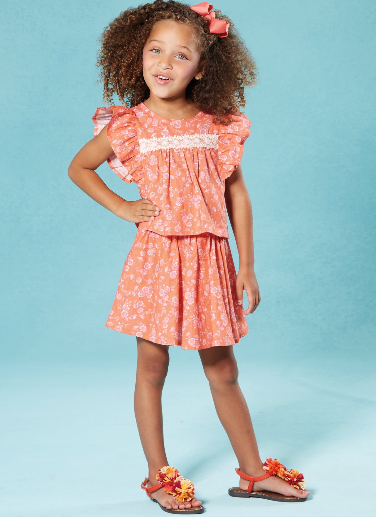 Patron McCall's n°8373 - Ensemble haut et jupe pour enfants