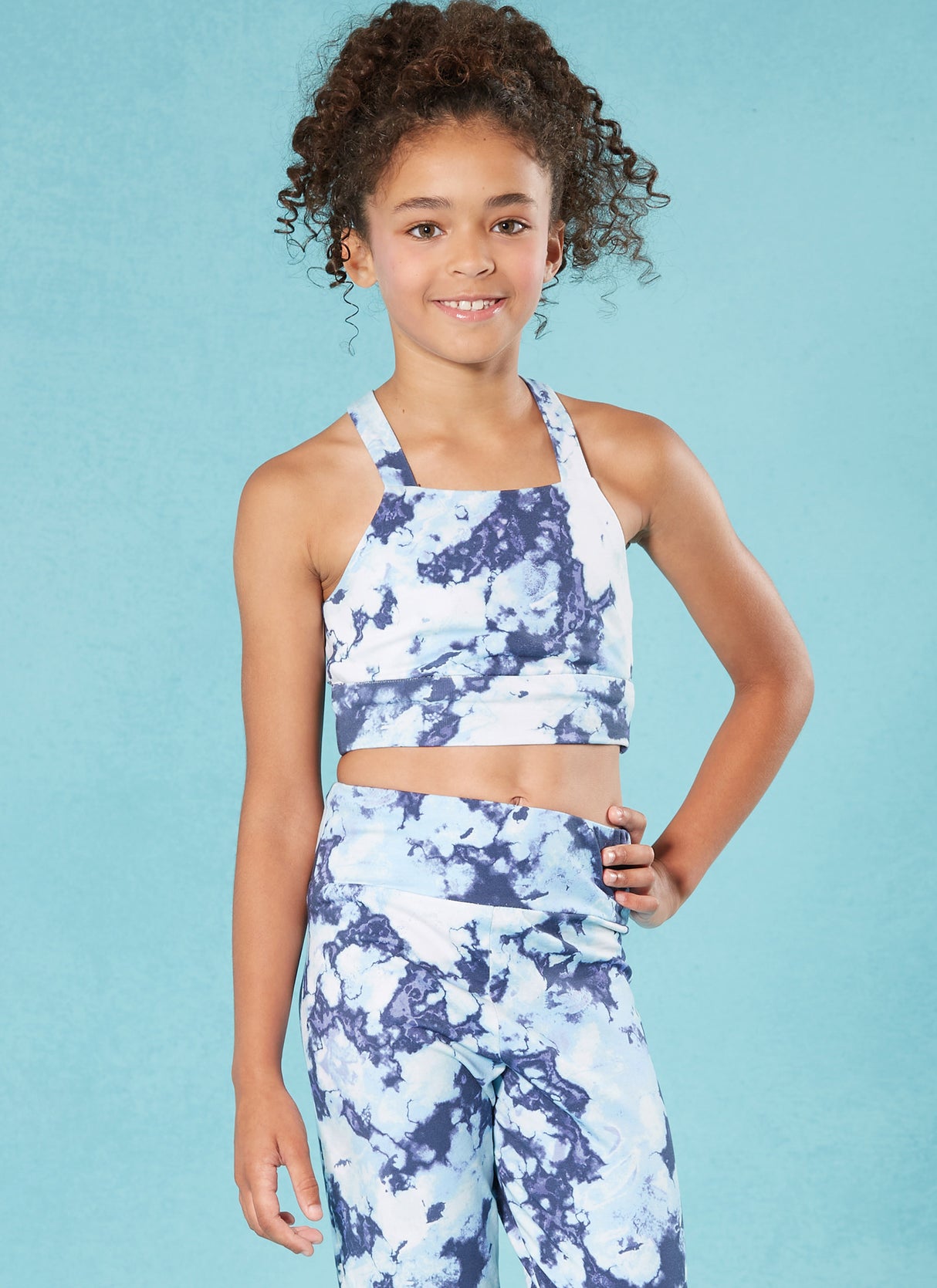 Patron McCall's n°8374 - Ensemble de vêtements de sport pour enfants