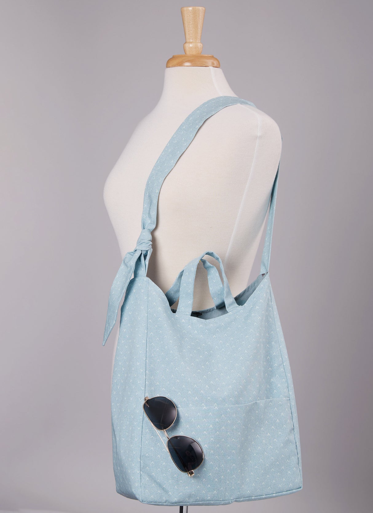 Patron McCall's n°8375 - Sacs en quatre styles