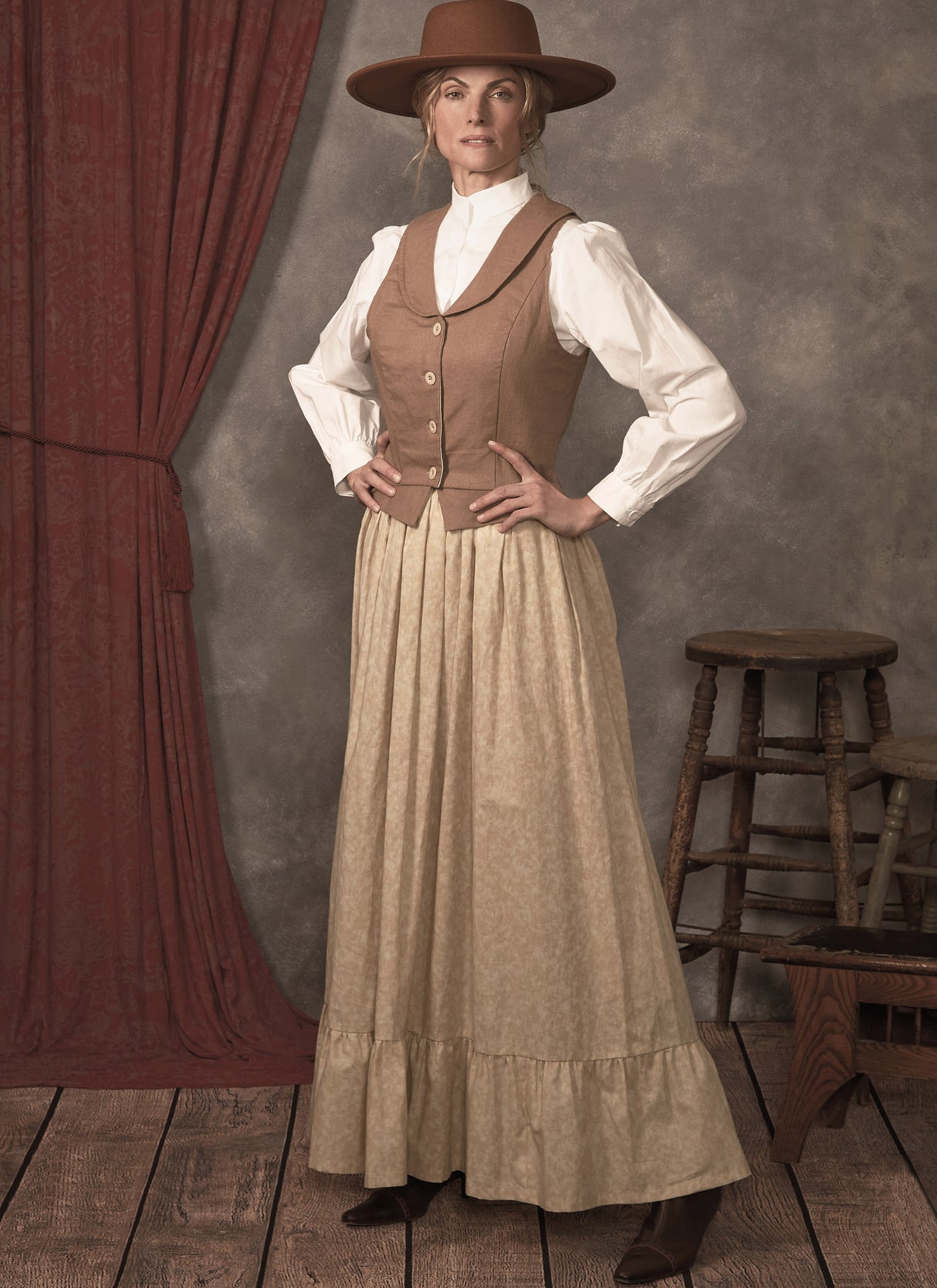 Patron McCall's n°8398 - Costume féminin style western