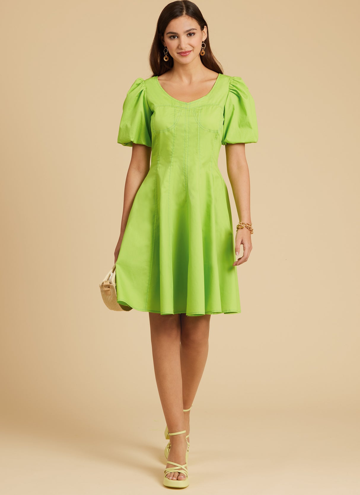 Patron McCall's n°8405 - Robe ajustée et évasée