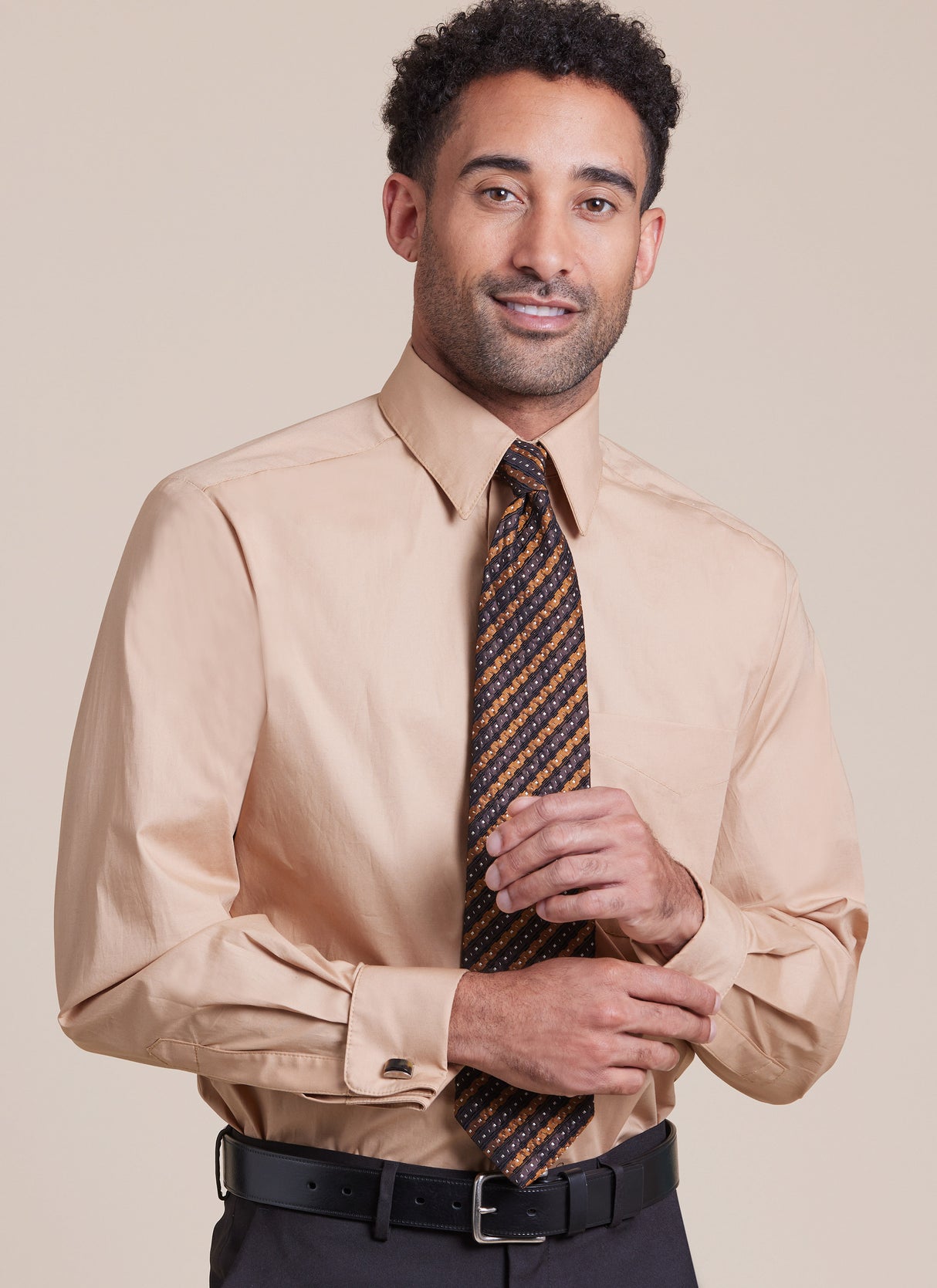 Patron McCall's n°8415 - Gilet, chemise et accessoires pour homme