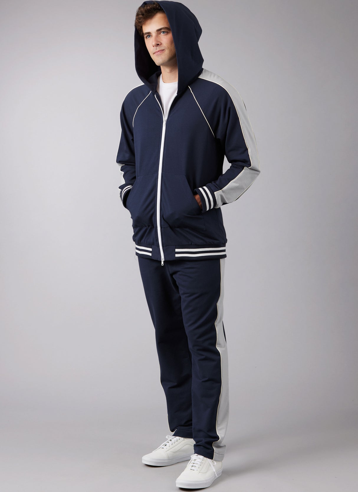 Patron McCall's n°8441 - Veste et pantalon pour homme