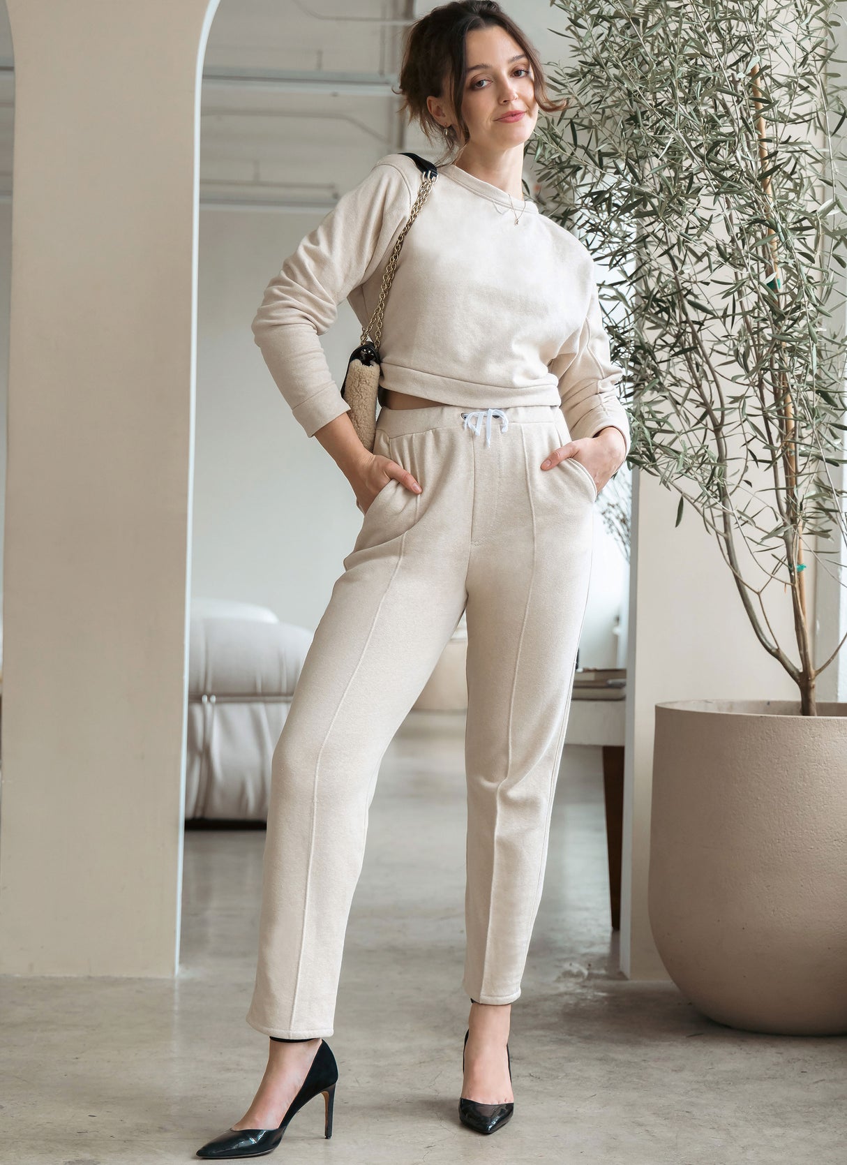 Patron McCall's n°8447 - Ensemble sweat et pantalon pour femme