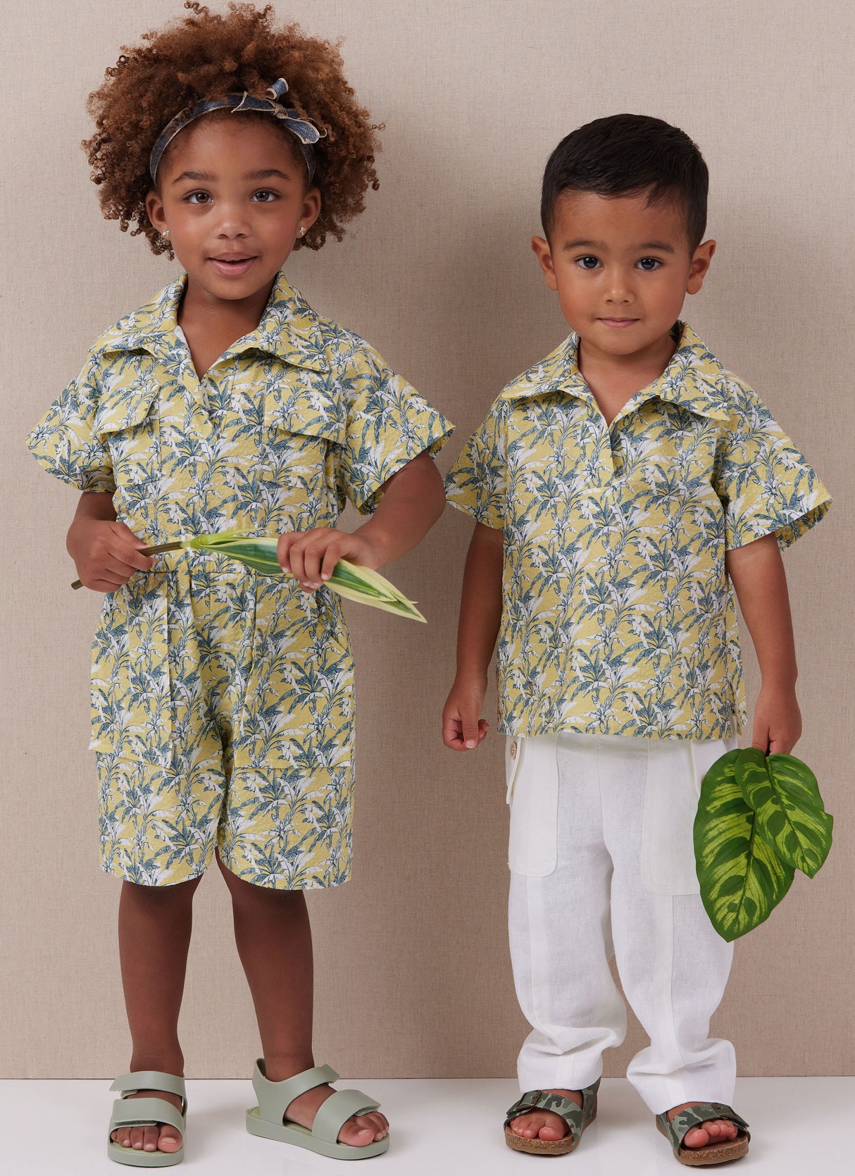 Patron McCall's n°8461 - Haut, barboteuse et pantalon pour enfants
