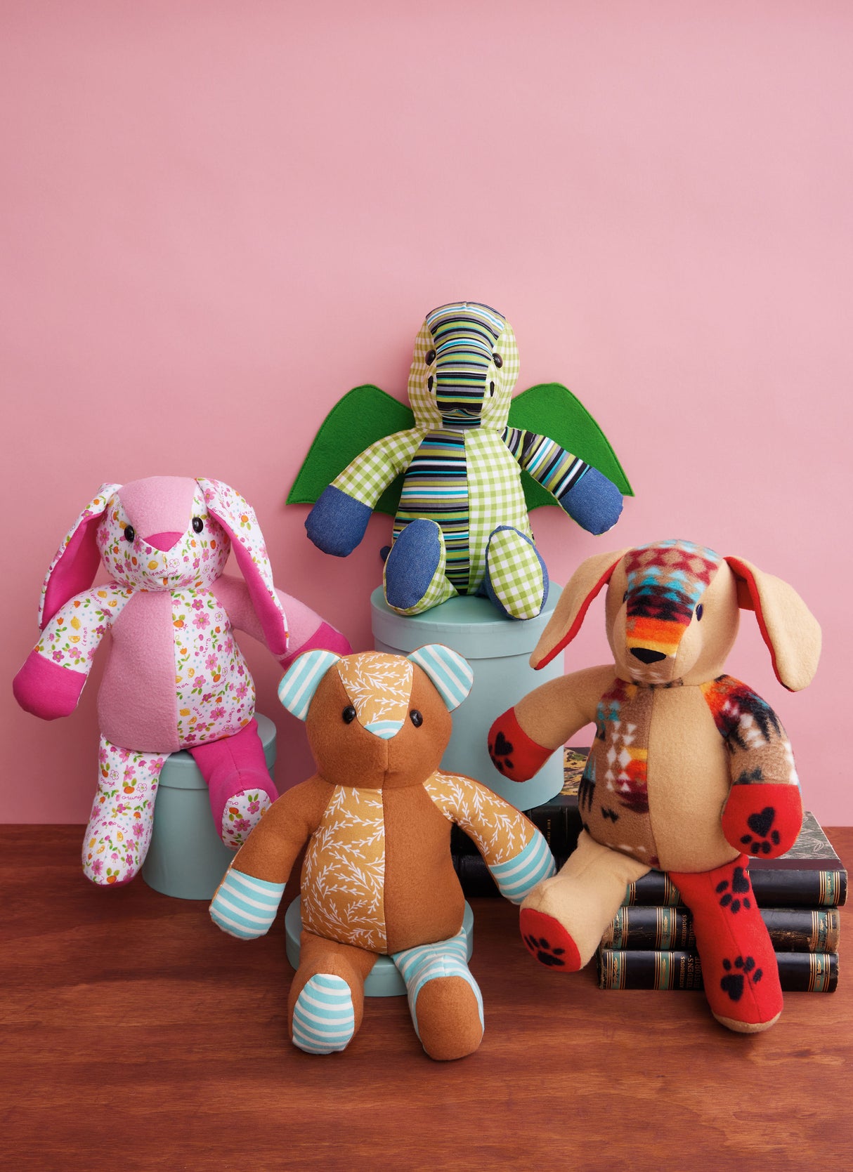 Patron McCall's n°8470 - Animaux en peluche décoratifs