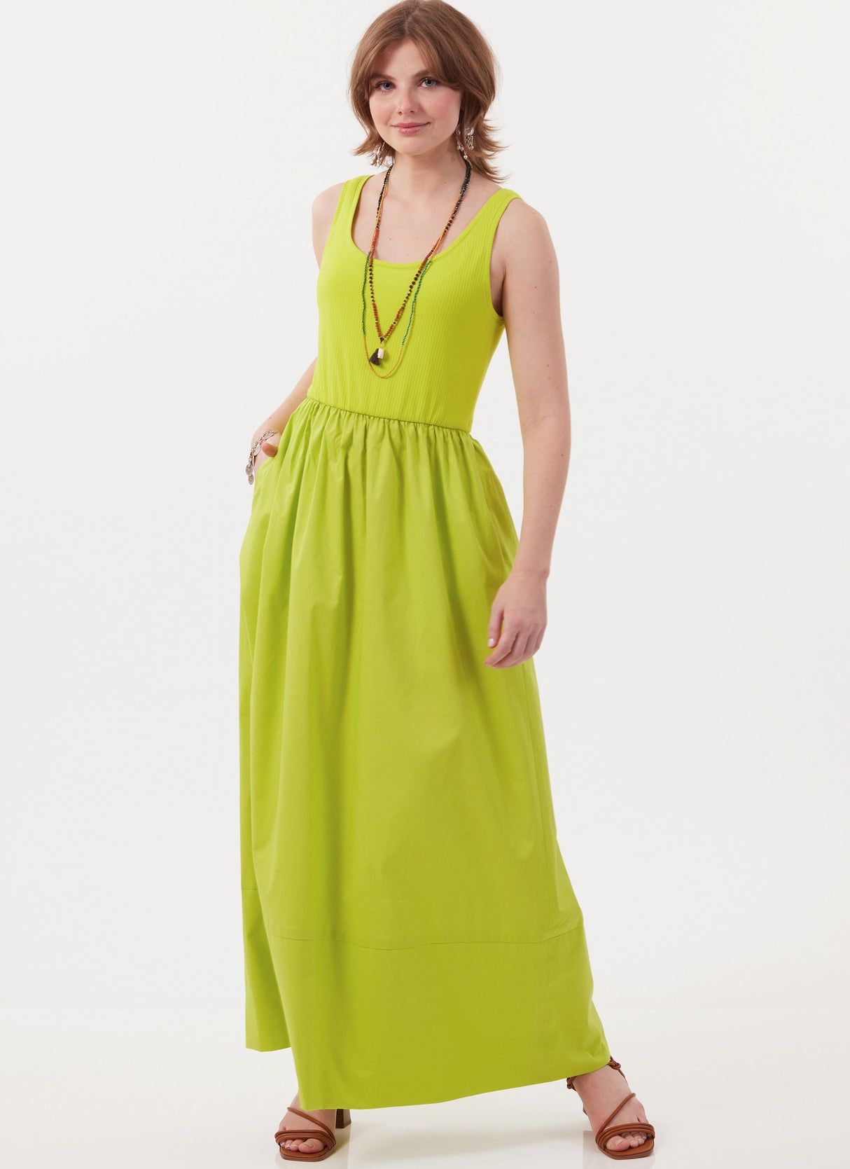 Patron McCall's n°8476 - Robe longue avec corsage en tricot