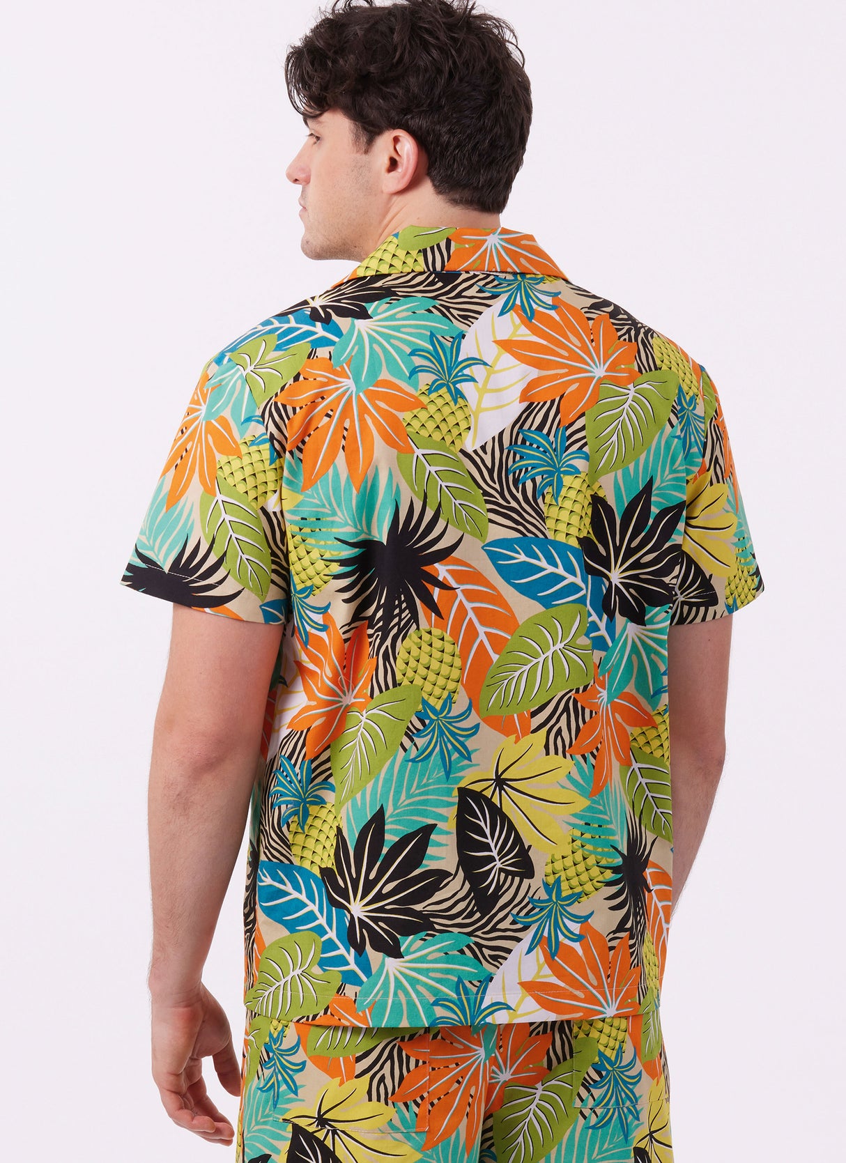 Patron McCall's n°8486 - Chemises et shorts pour hommes