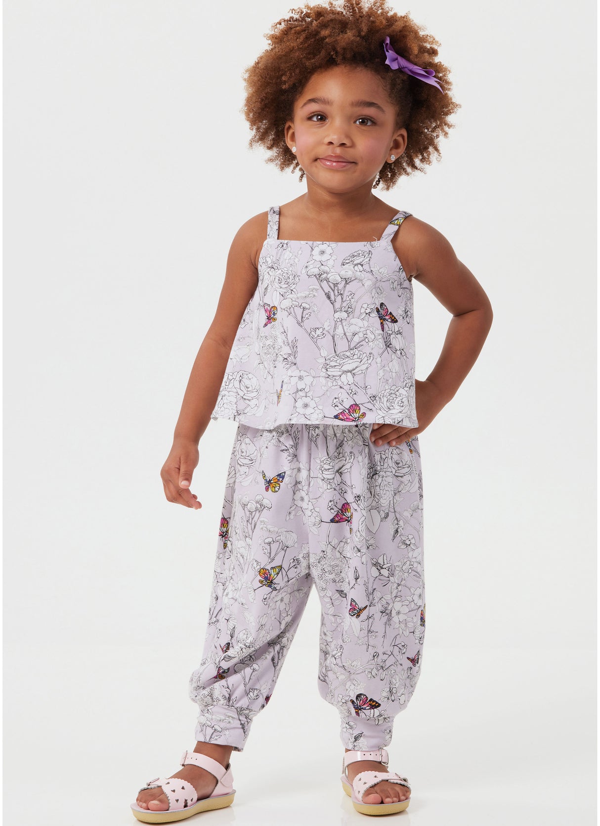 Patron McCall's n°8488 - Ensemble pour enfants : tops, shorts et pantalons