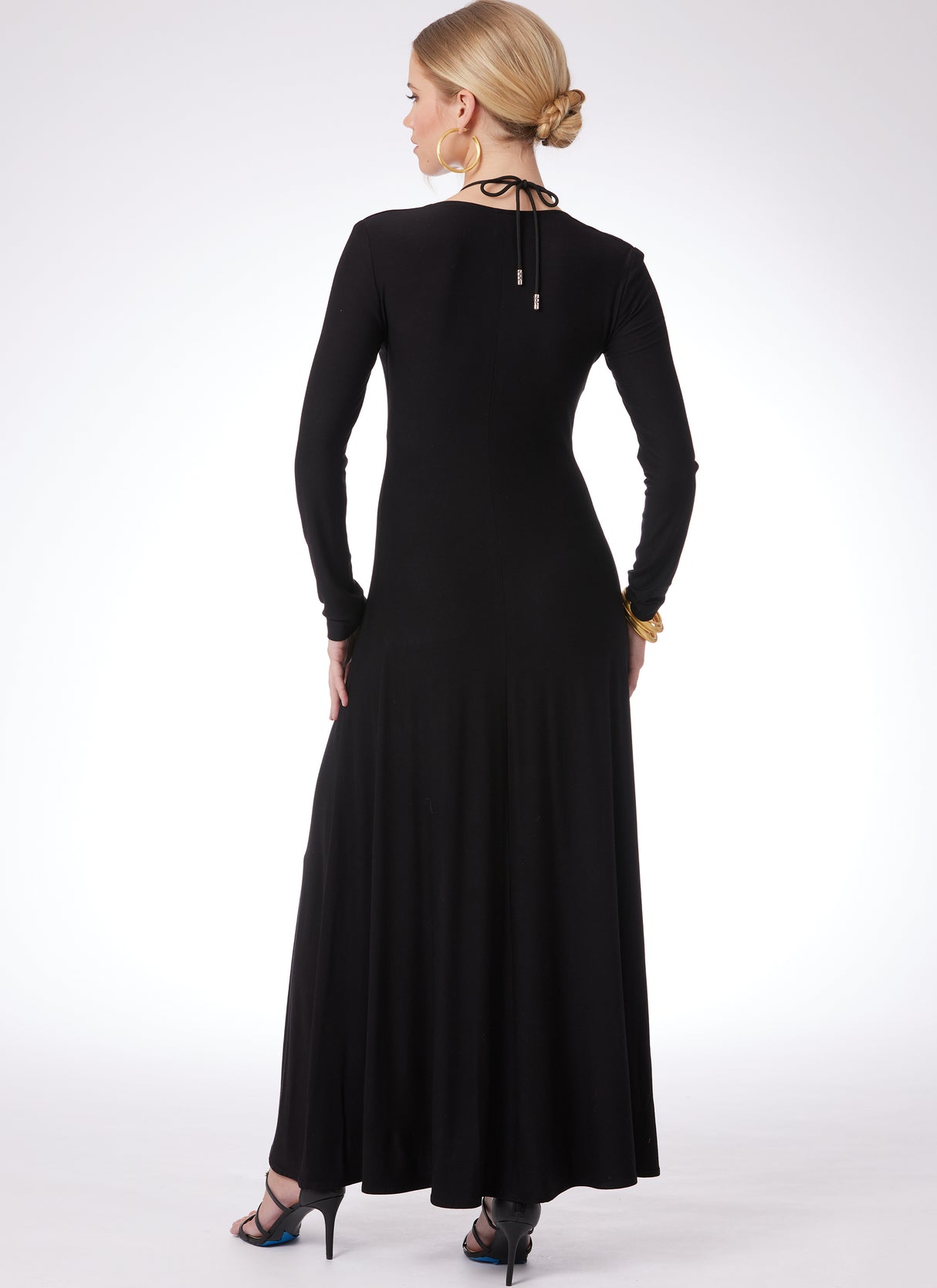 Patron McCall's n°8505 - Robe en maille avec détail découpé