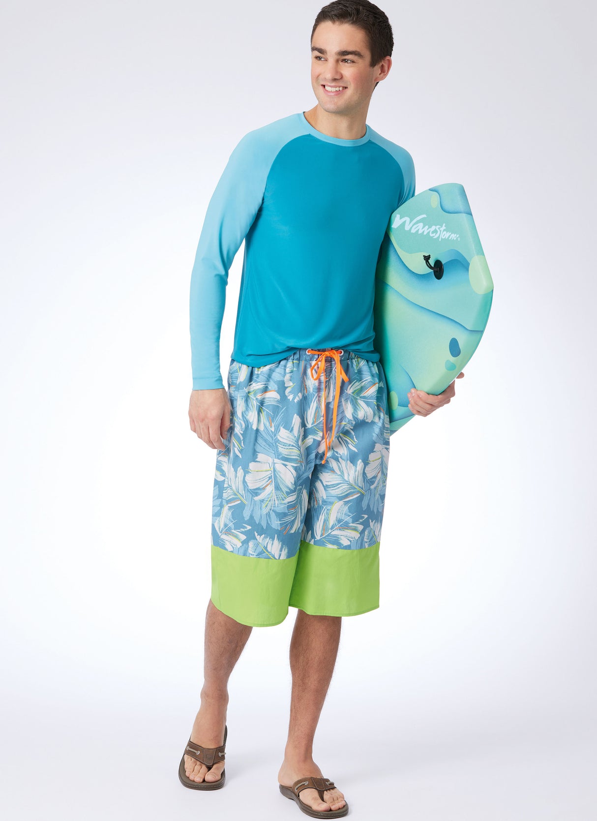 Patron McCall's n°8517 - Rashguards et shorts pour hommes