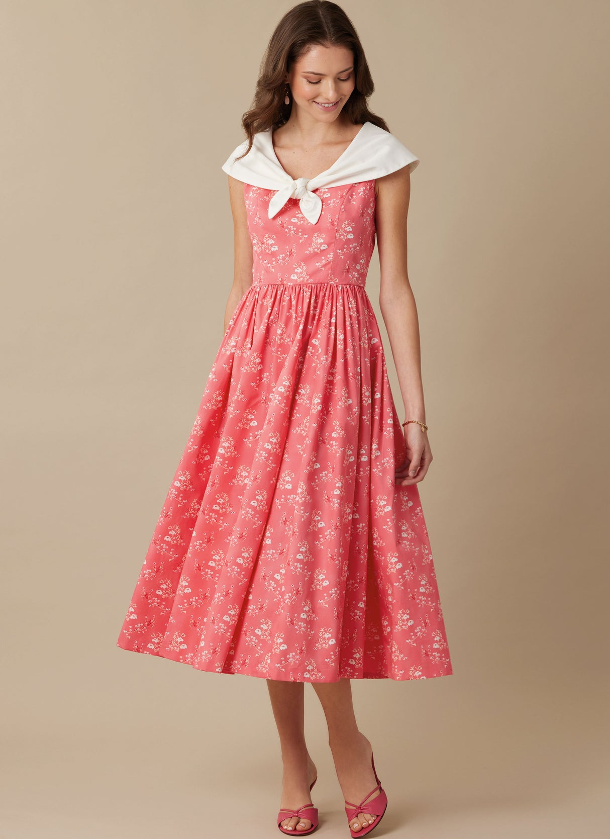 Patron McCall's n°8539 - Robe féminine élégante