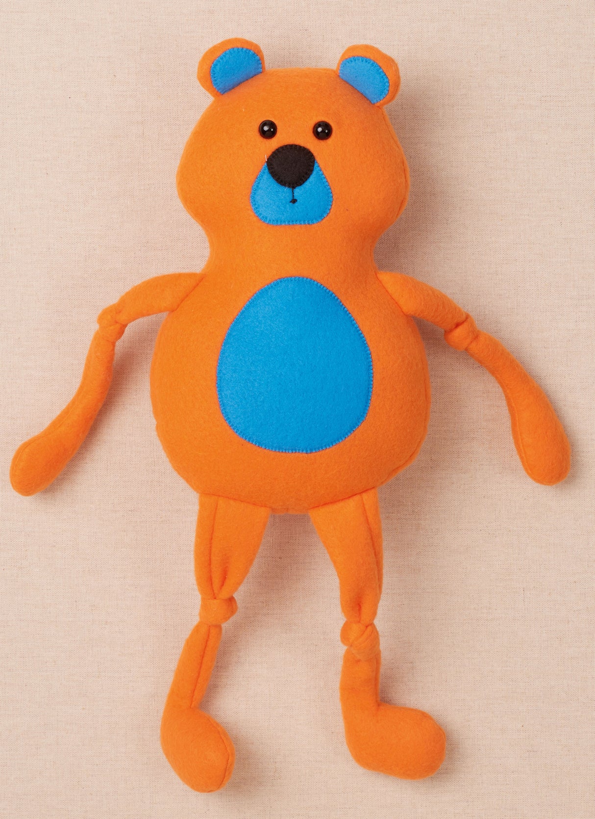 Patron McCall's n°8546 - Animaux en peluche de 43 cm