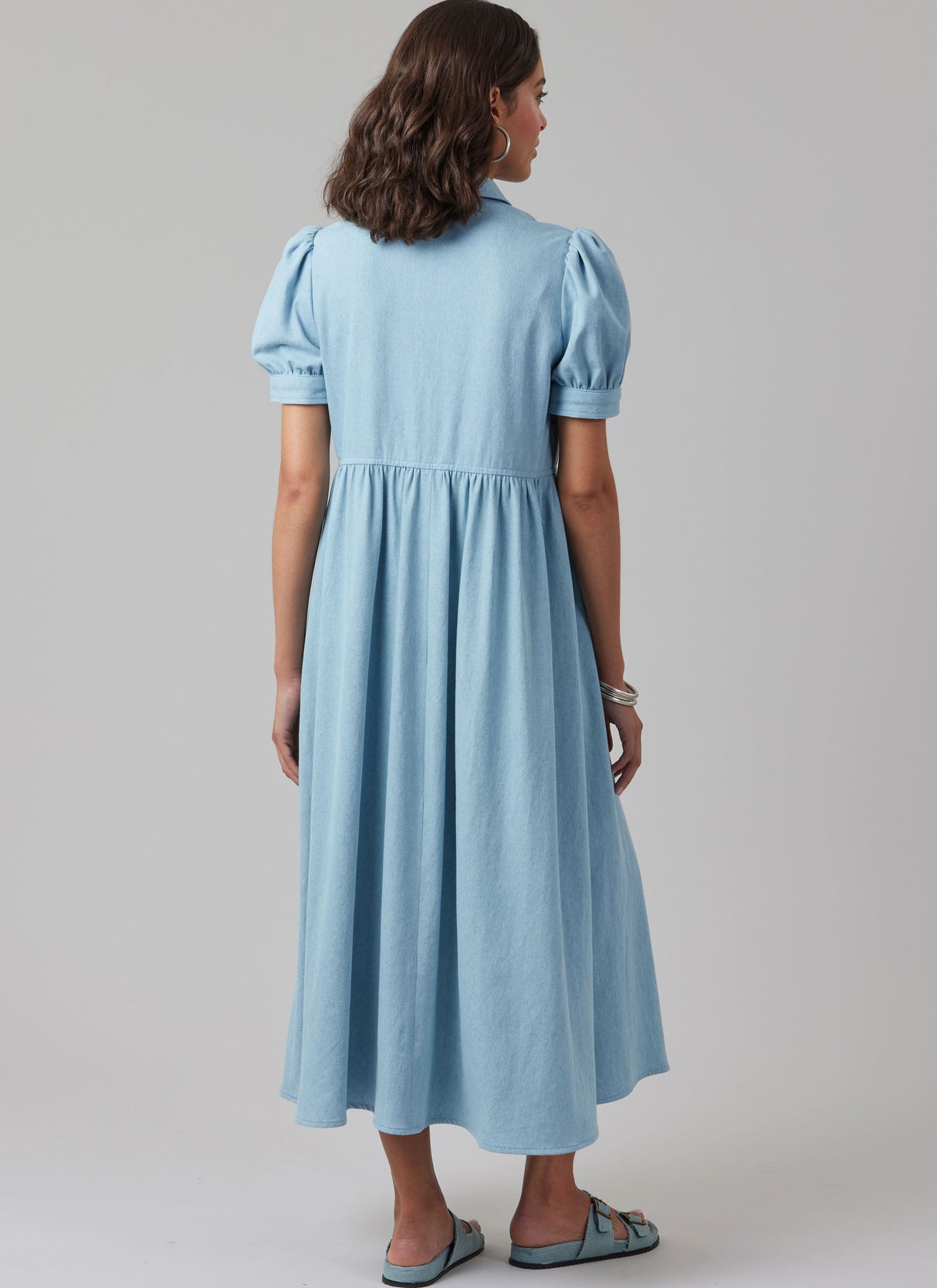 Patron McCall's n°8553 - Robe droite boutonnée devant