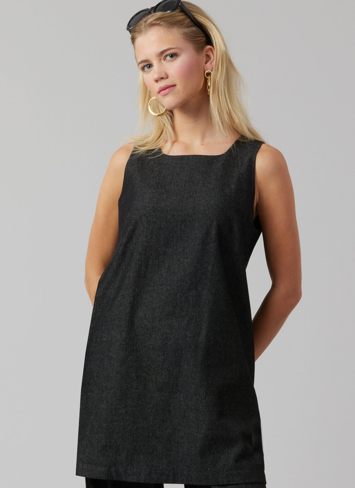 Patron McCall's n°8562 - Ensemble complet top robe veste pantalon