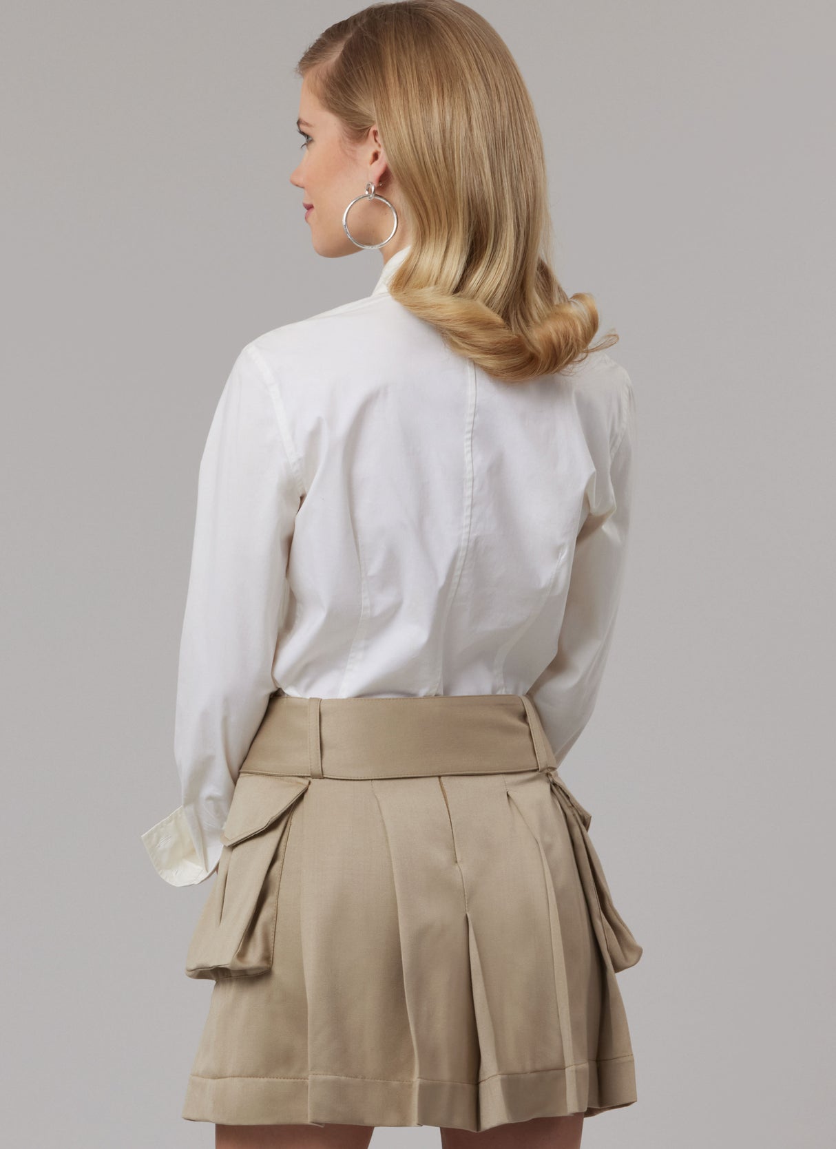 Patron McCall's n°8584 - Jupe plissée à ceinture et poches cargo