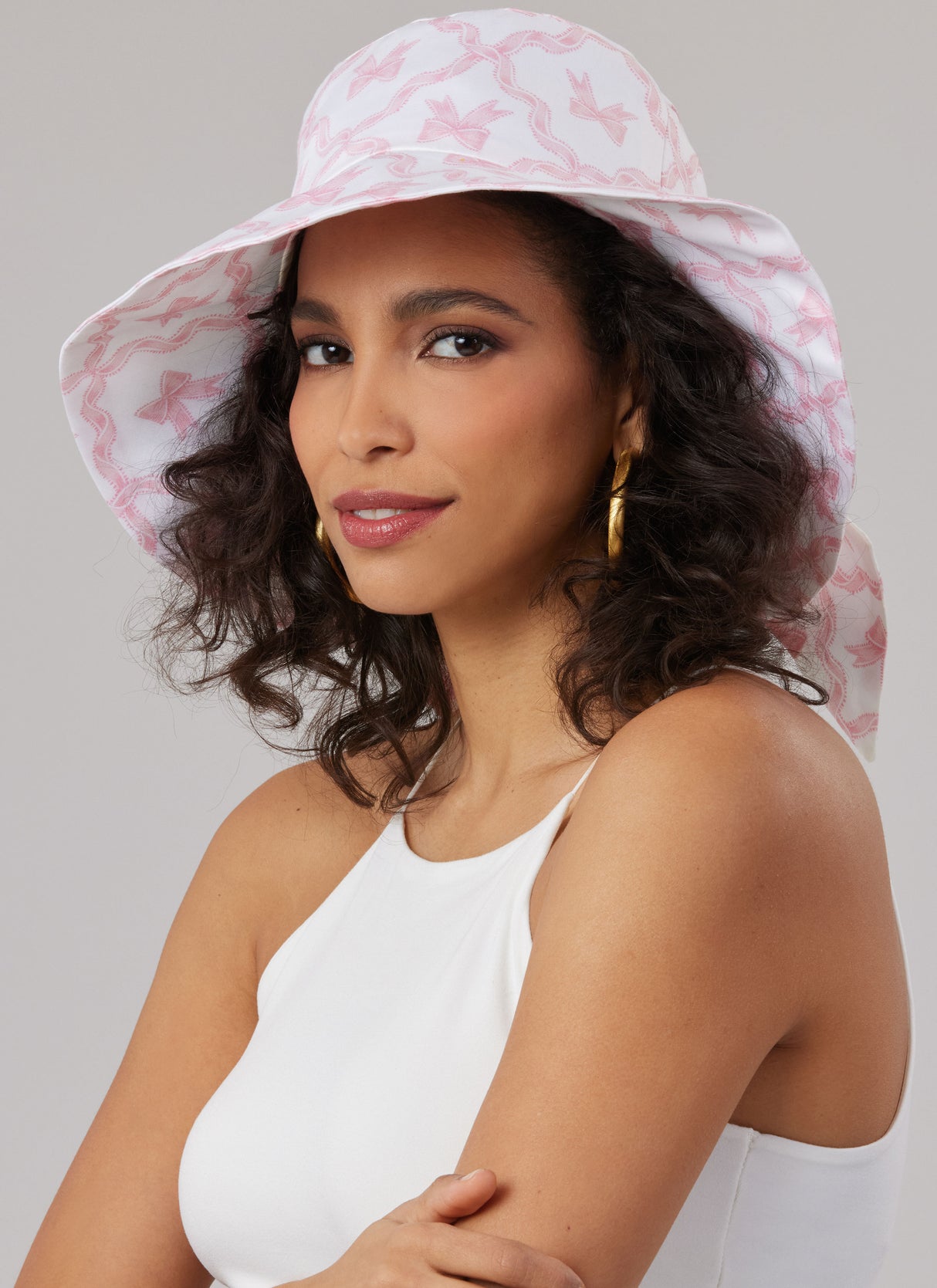 Patron McCall's n°8597 - Chapeaux et sacs