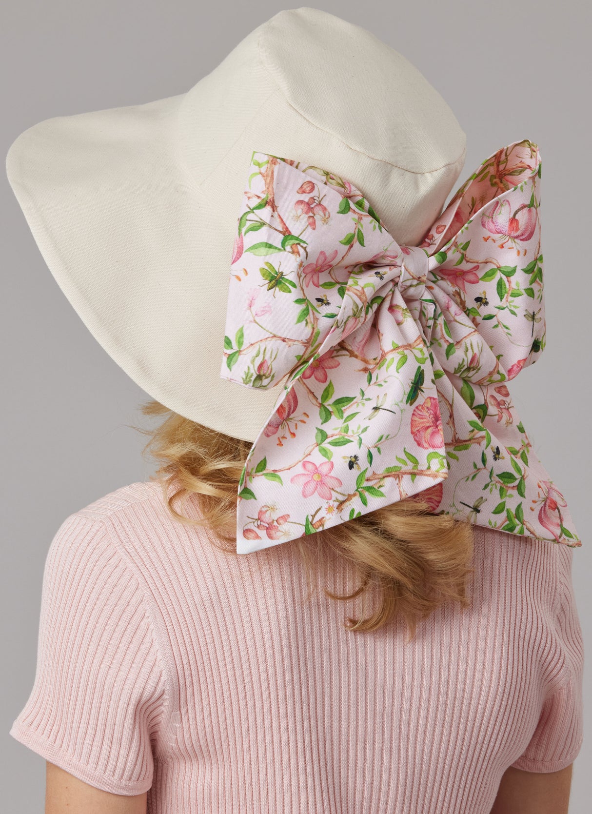 Patron McCall's n°8597 - Chapeaux et sacs