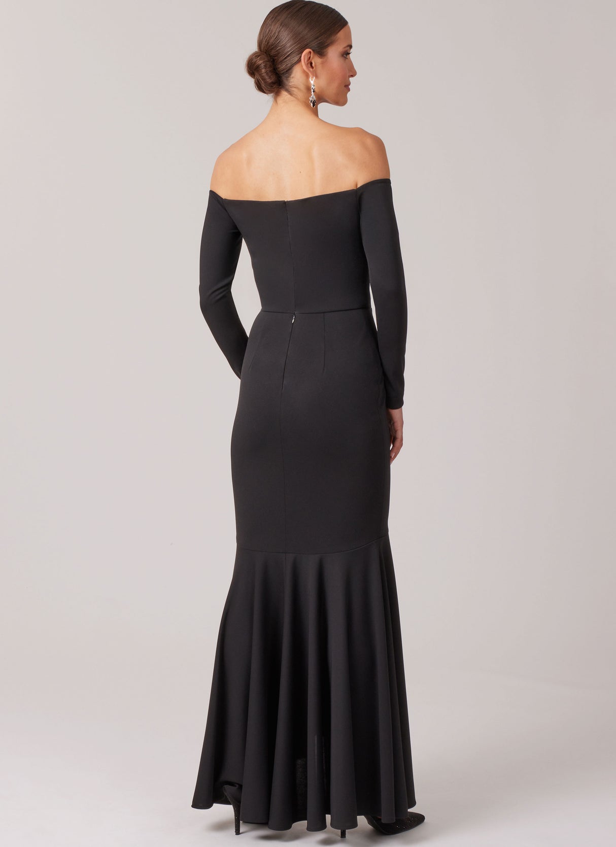 Patron McCall's n°8605 - Robe trompette épaules dégagées