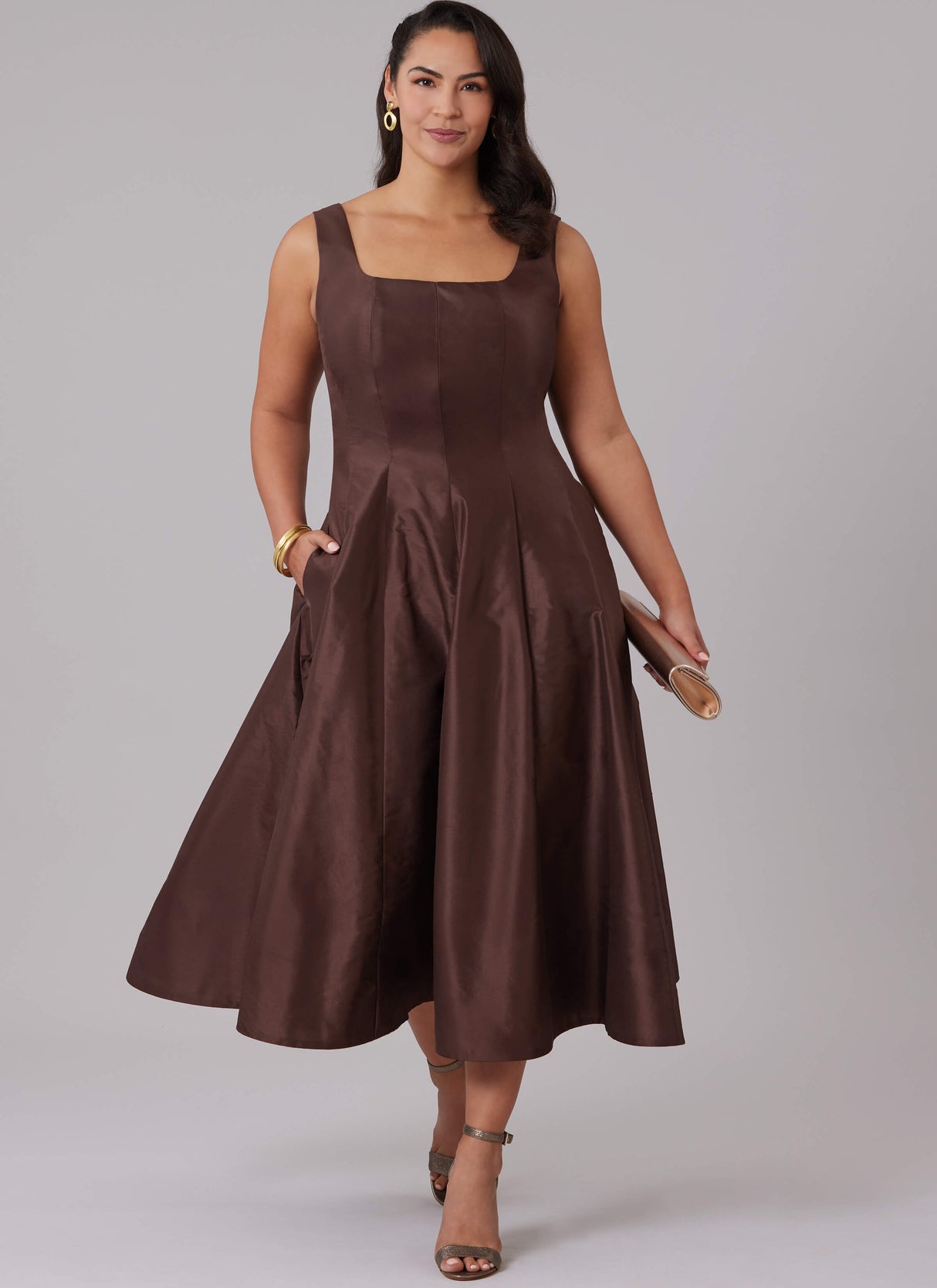 Patron McCall's n°8627 – Robe sans manches midi ou longue