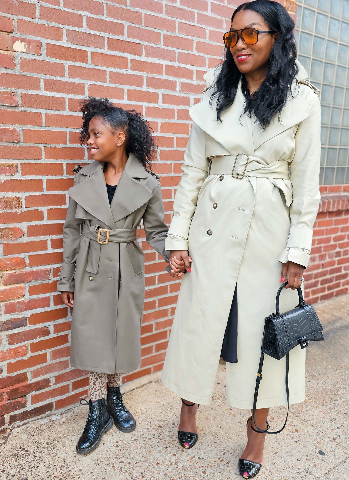 Patron Know Me n°2070 – Trench-coat pour femmes et enfants