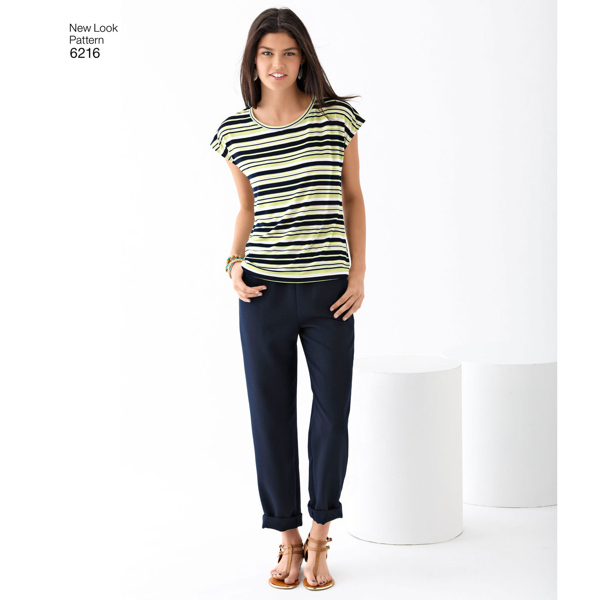 Patron New Look n°6216 - Ensemble femme : tee-shirt et pantalon