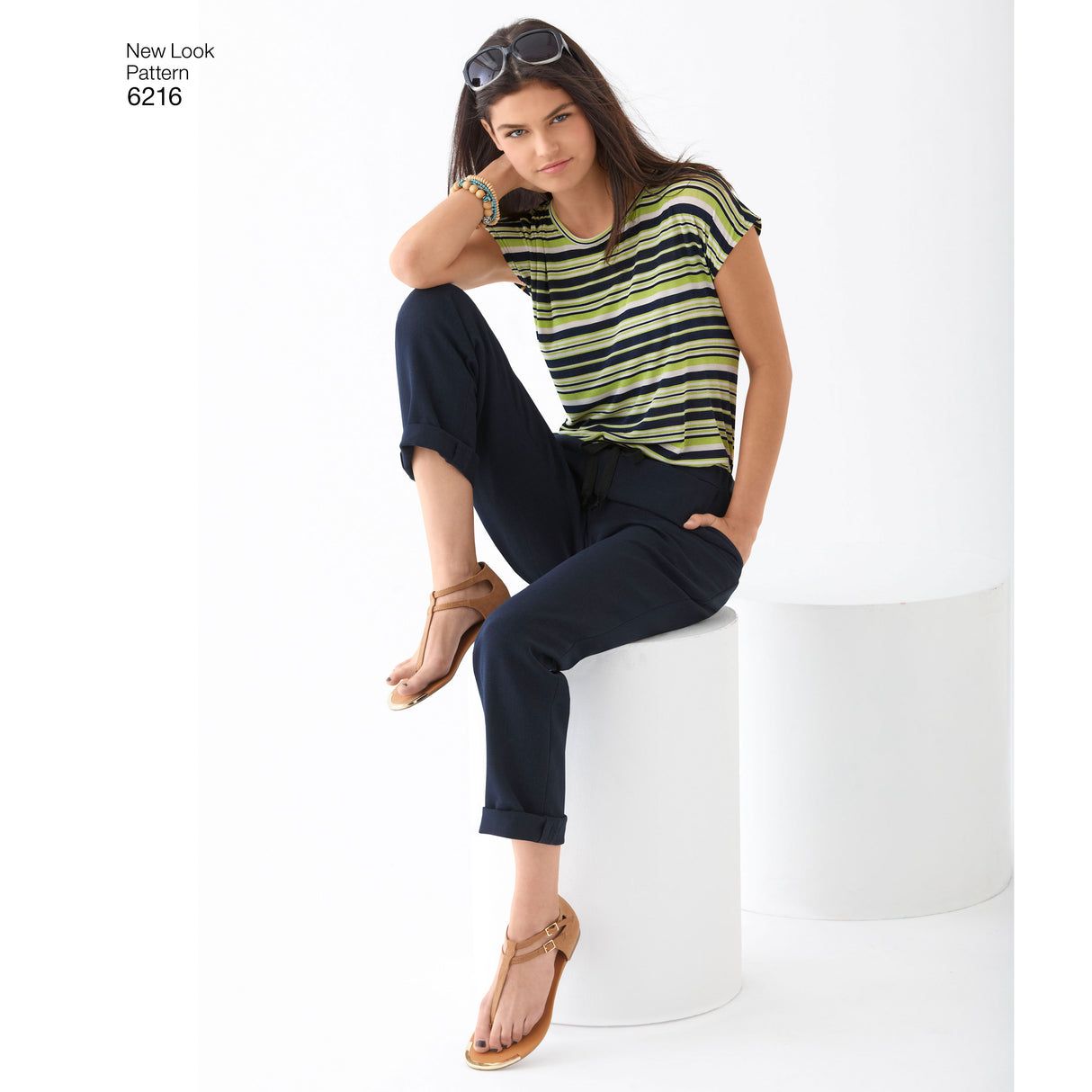 Patron New Look n°6216 - Ensemble femme : tee-shirt et pantalon