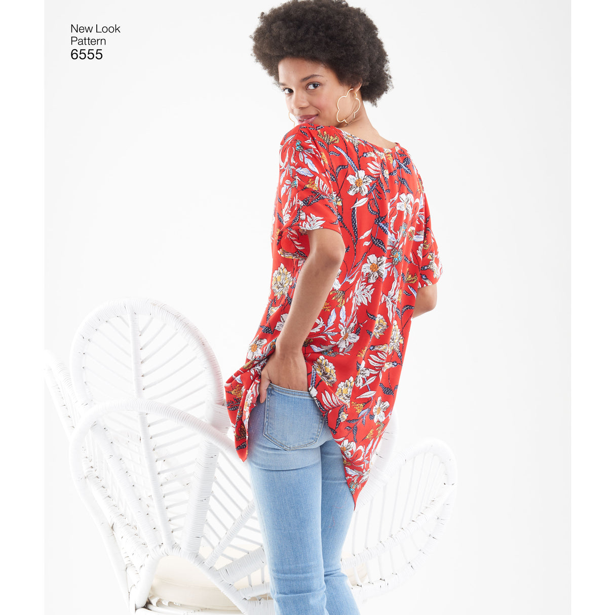 Patron New Look n°6555 – Blouse féminine à encolure ajourée