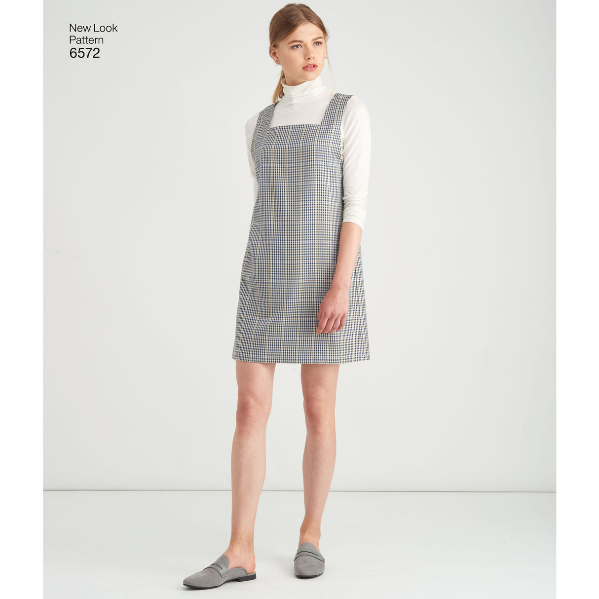 Patron New Look n°6572 – Robe tablier à larges bretelles