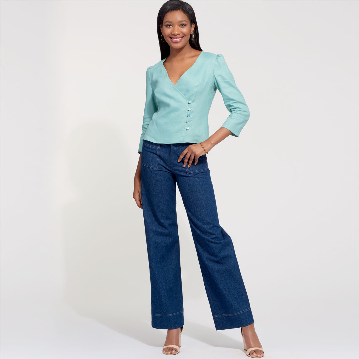 Patron New Look n°6601 - Haut cache-cœur féminin