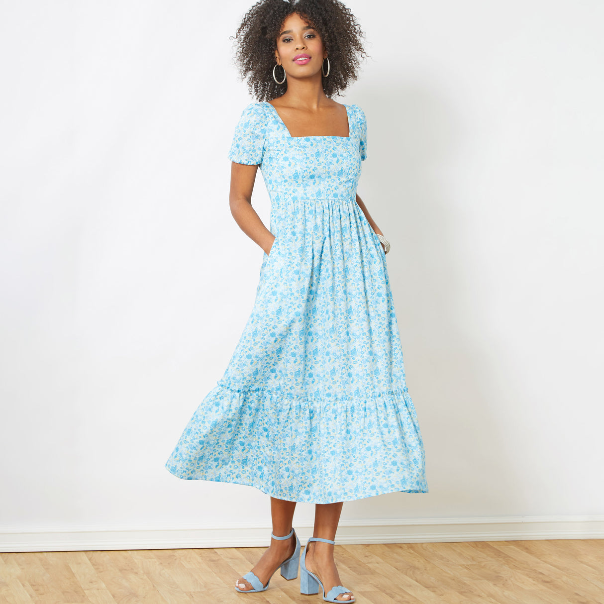 Patron New Look n°6692 - Robe dos smocké avec décolleté carré