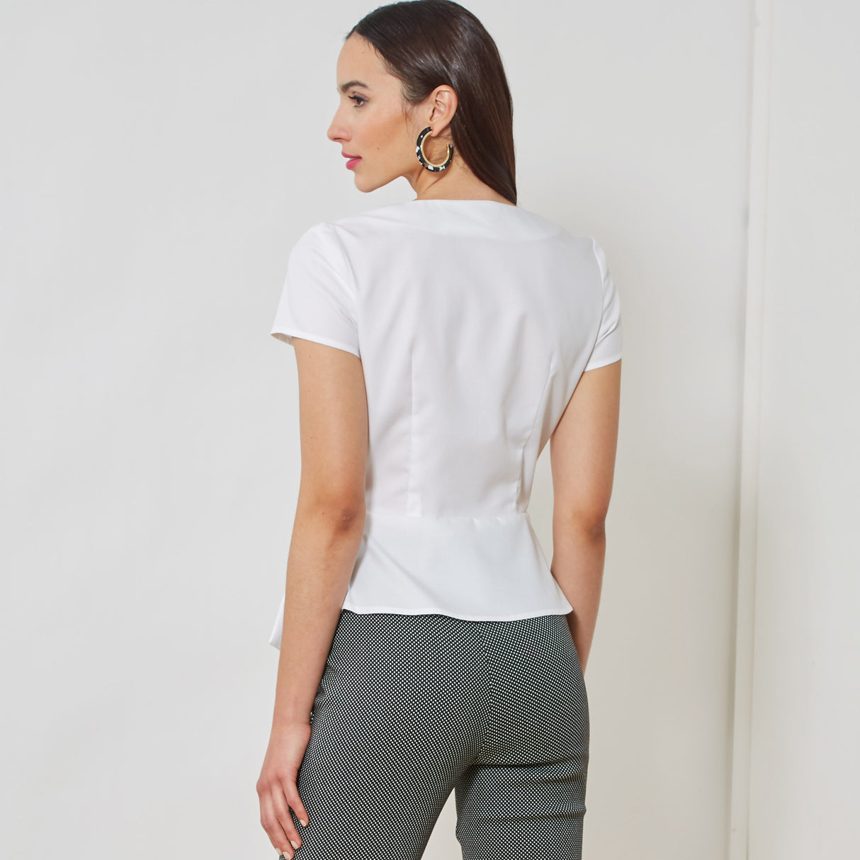 Patron New Look n°6700 - Haut cache-cœur pour femme