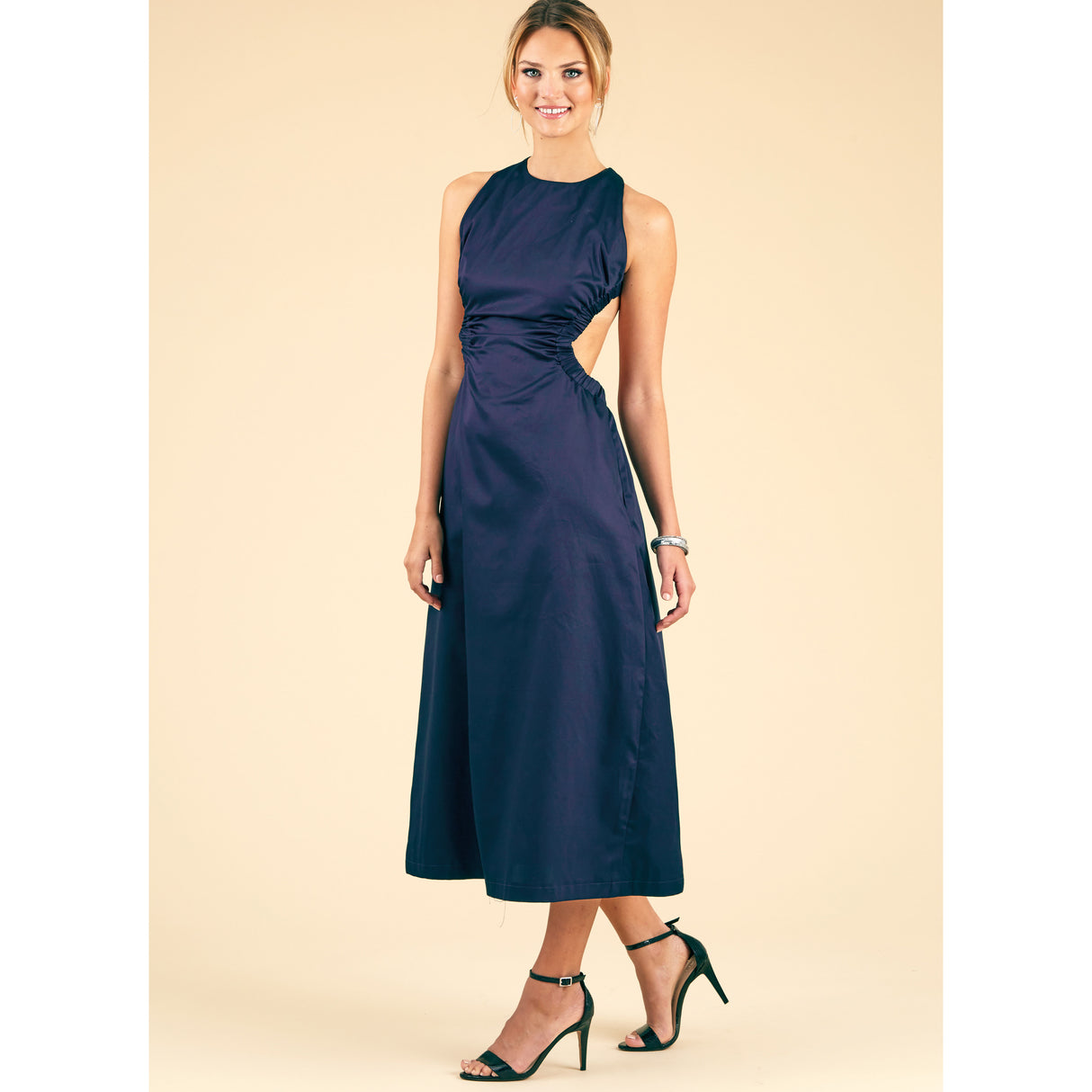 Patron New Look n°6731 - Robe à découpes élégante