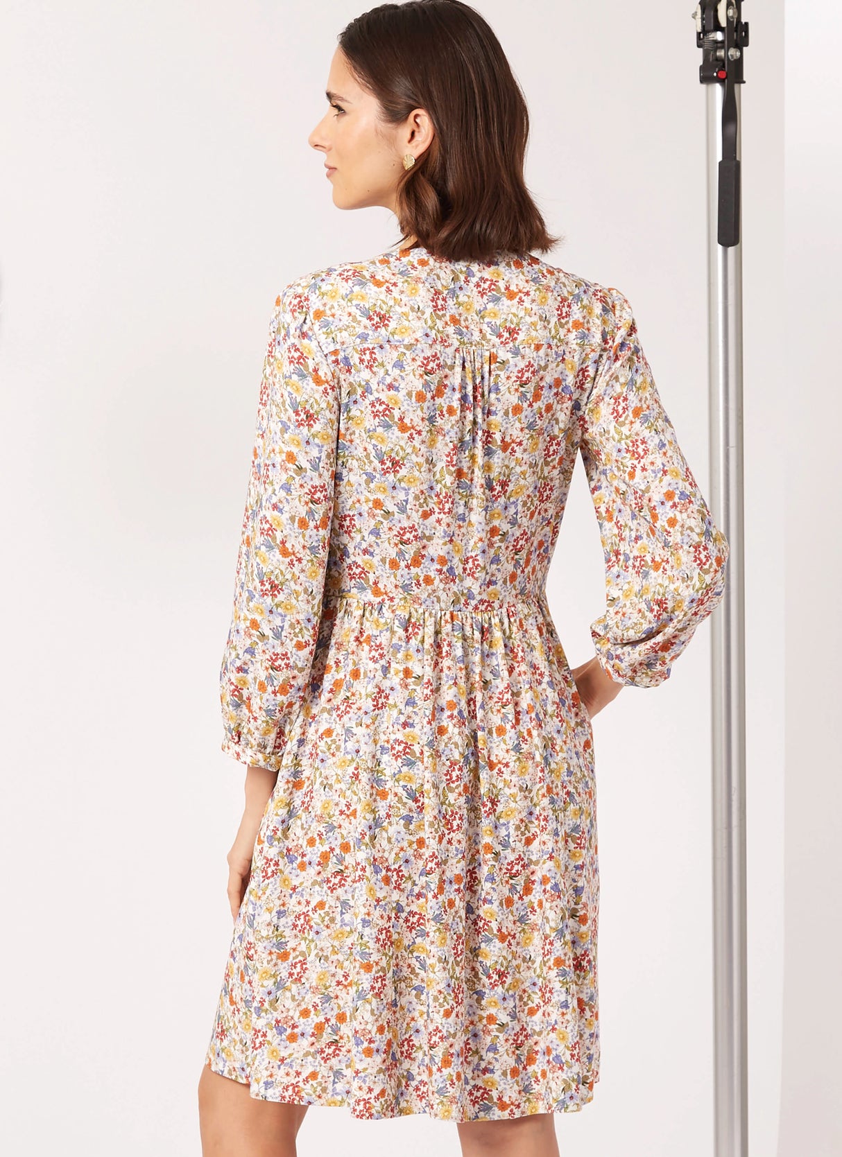 Patron New Look n°6749 – Robe boutonnée pour femme