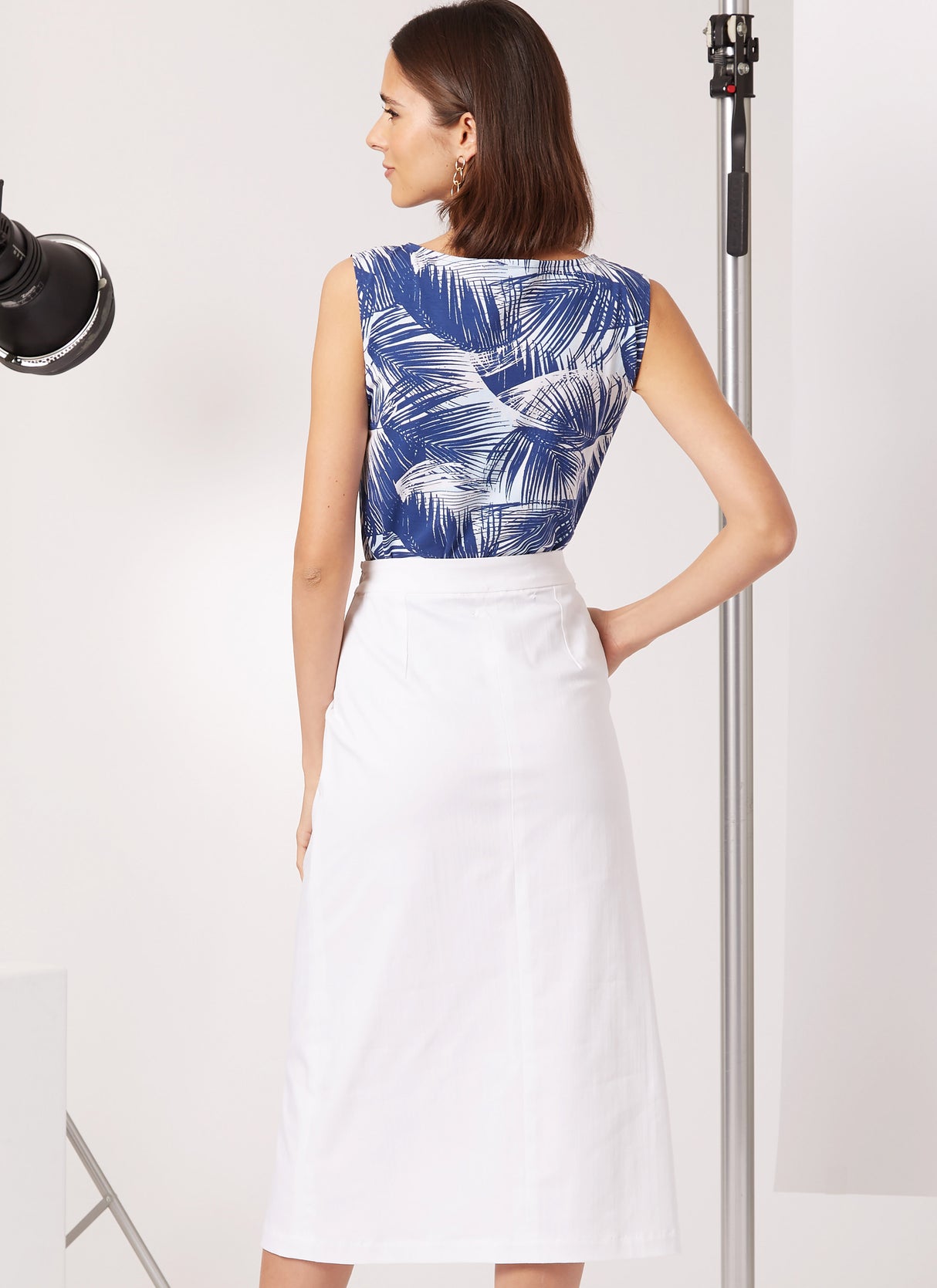 Patron New Look n°6757 – Haut sans manches et jupe mi-longue