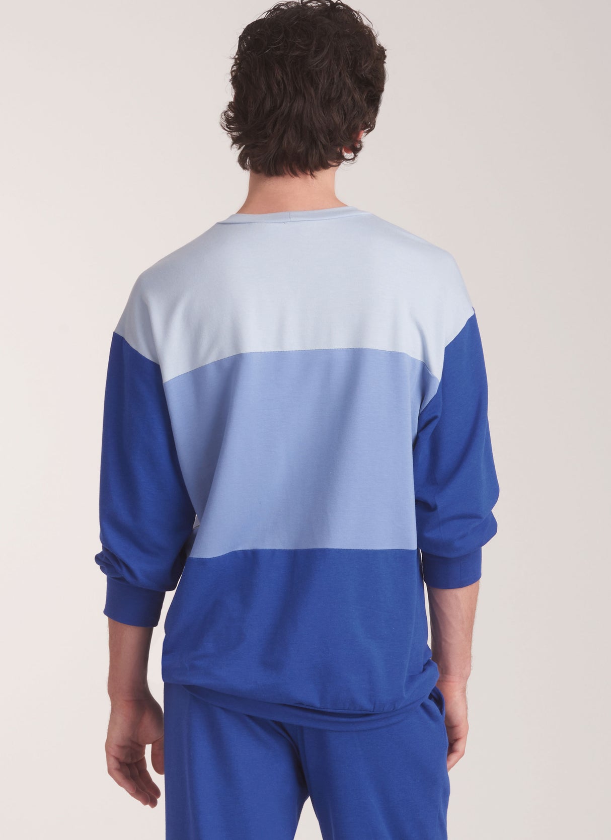 Patron New Look n°6772 – Ensemble sweat-shirt et pantalon de jogging unisexe