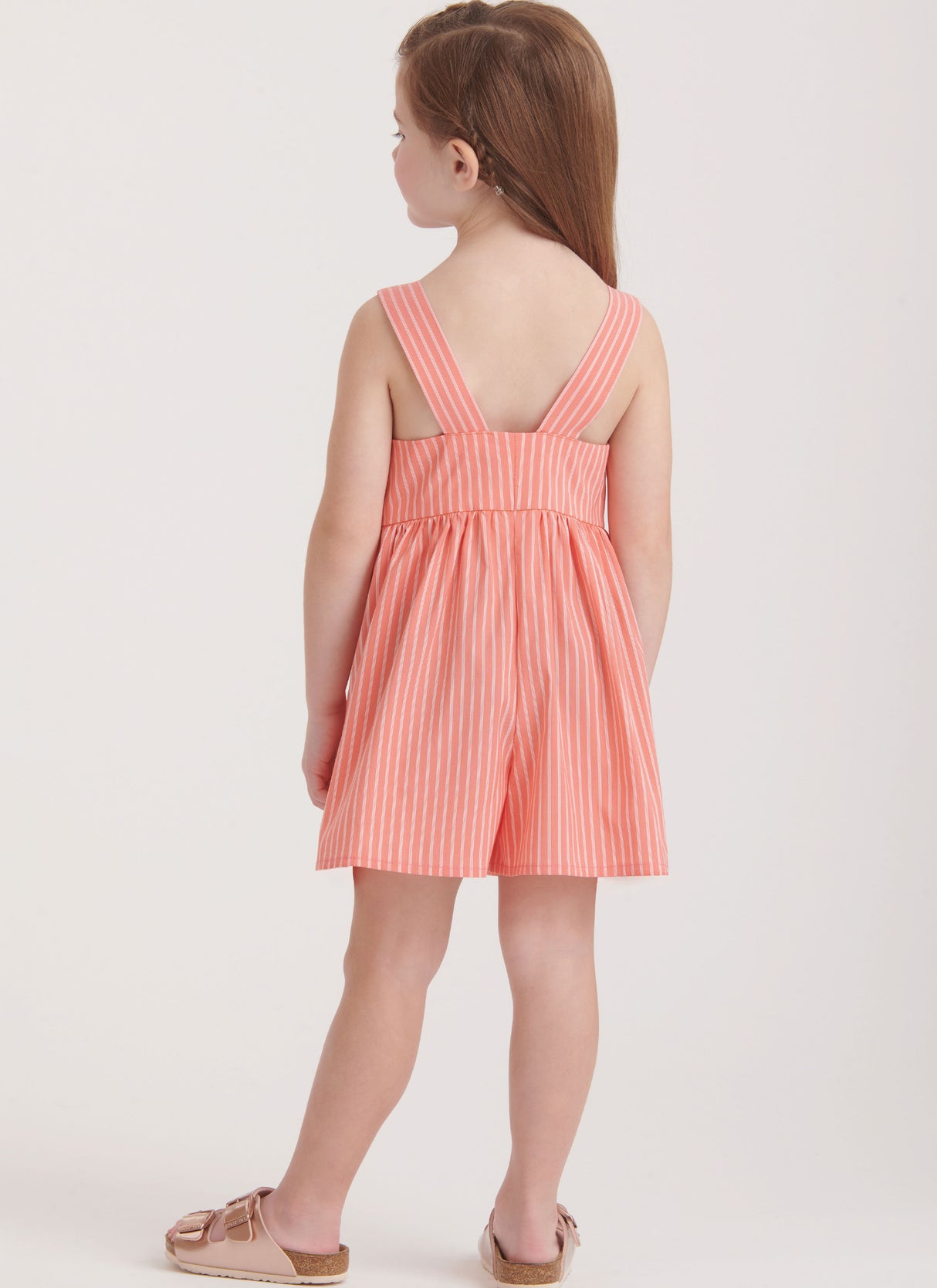 Patron New Look n°6784 – Robes et barboteuse pour enfants