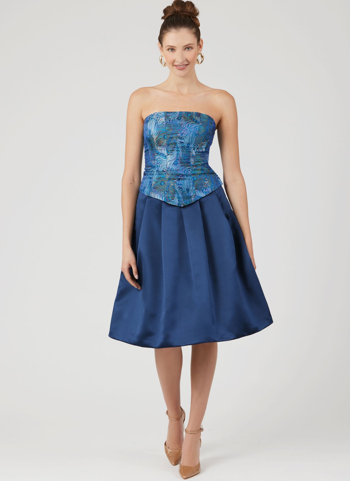 Patron New Look n°6787 - Corset, pantalon et jupe pour un style audacieux
