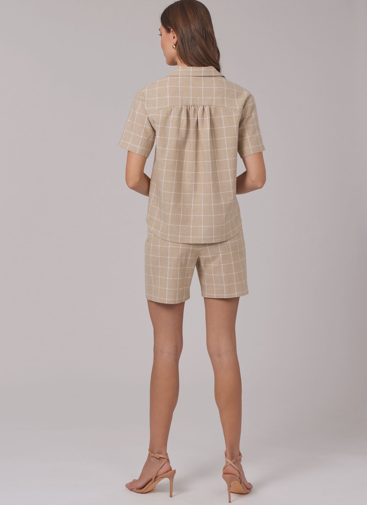 Patron New Look n°6802 – Chemise décontractée, pantalon et short