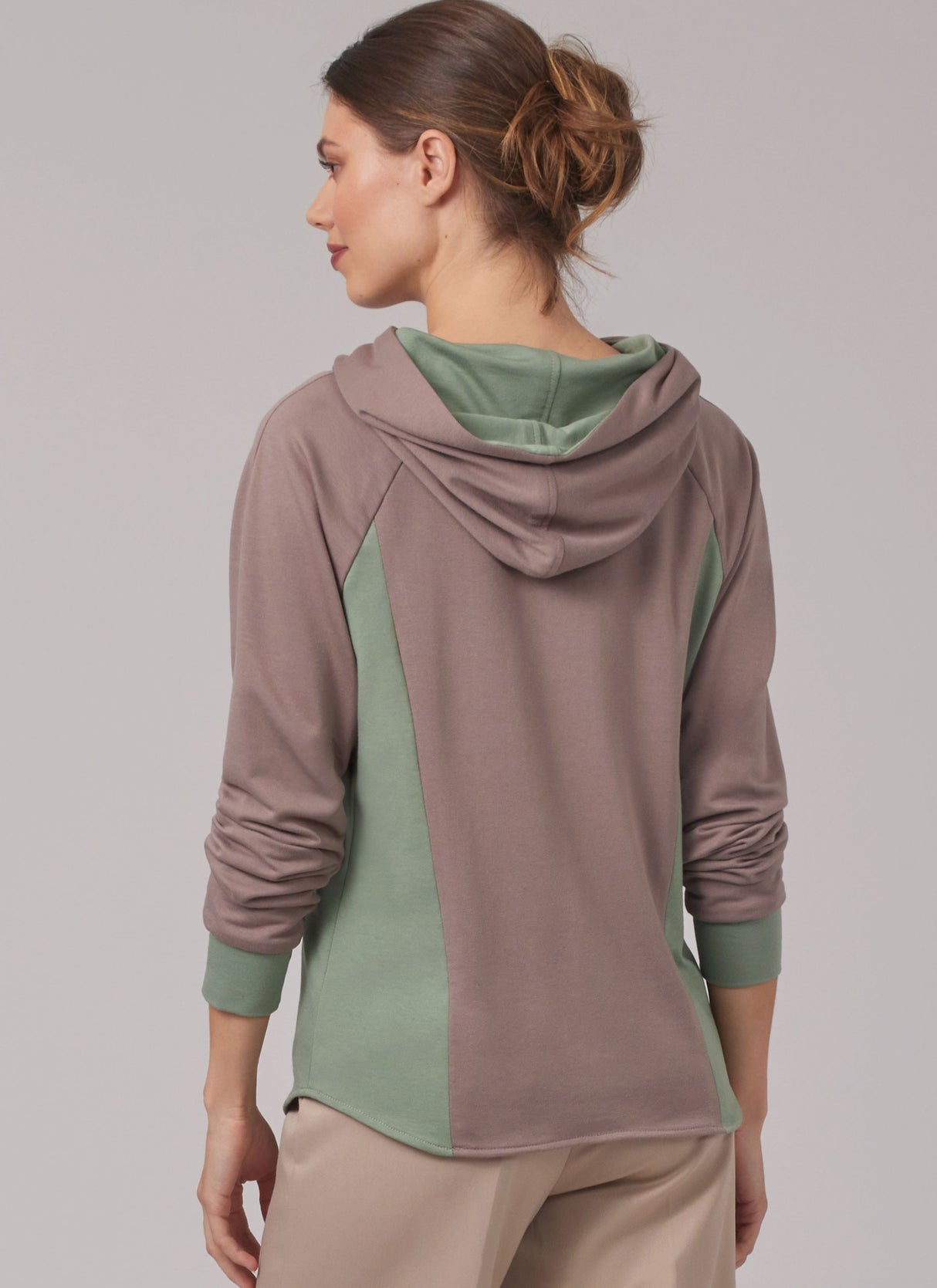 Patron New Look n°6806 – Sweats à capuche unisexes