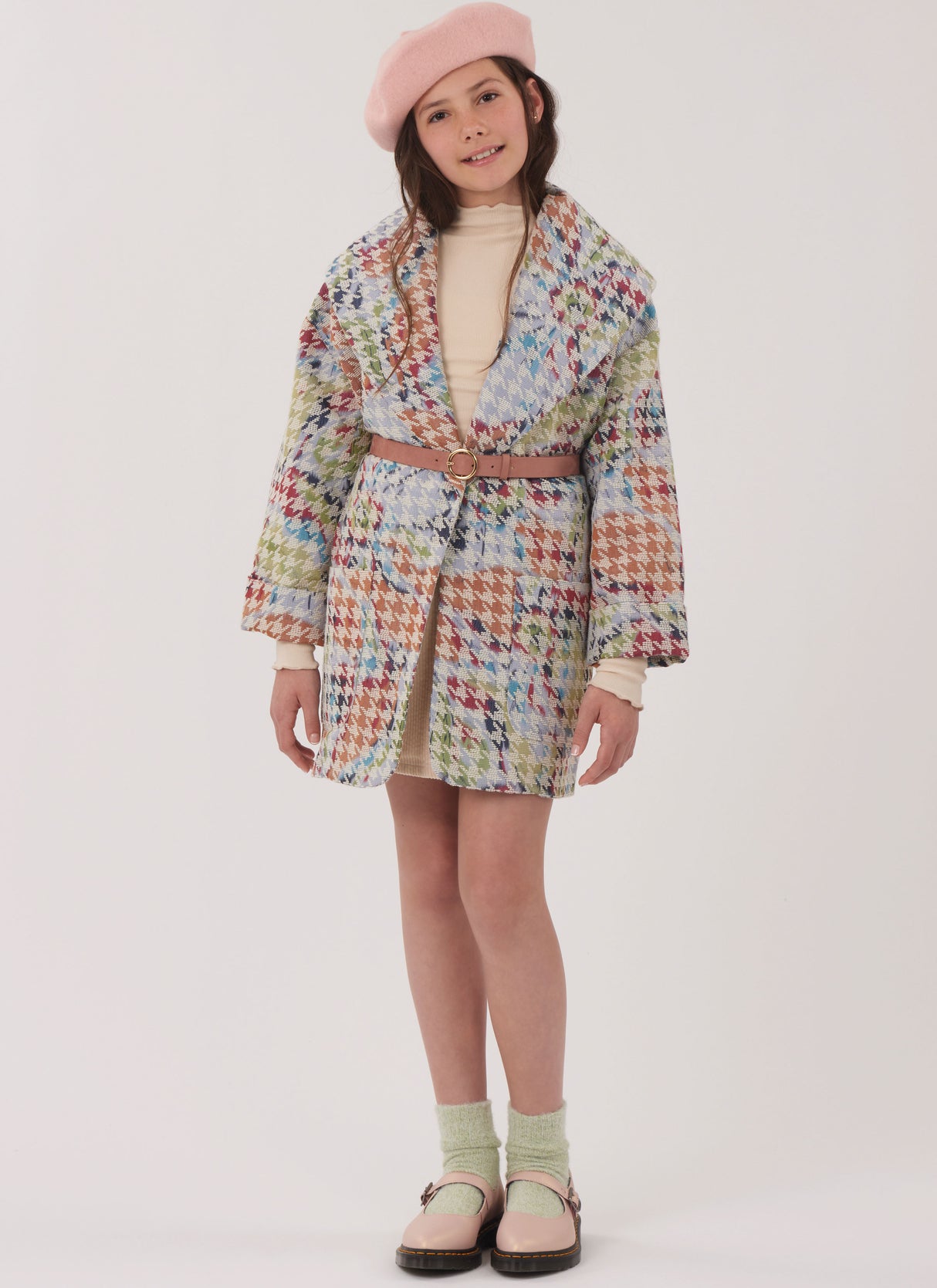 Patron New Look n°6819 – Manteaux doublés fille à capuche ou col châle
