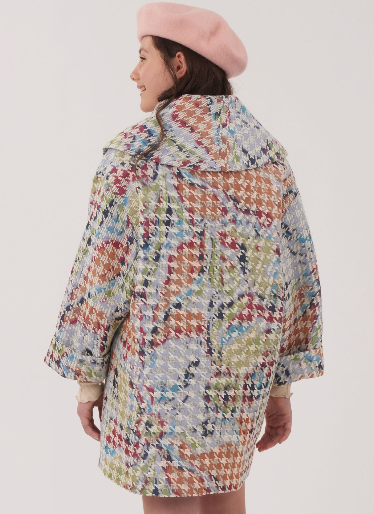 Patron New Look n°6819 – Manteaux doublés fille à capuche ou col châle