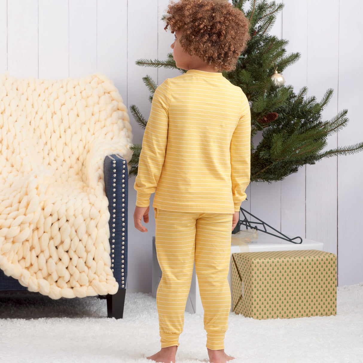 Patron Simplicity n°9455 – Ensemble haut henley et legging pour toute la famille