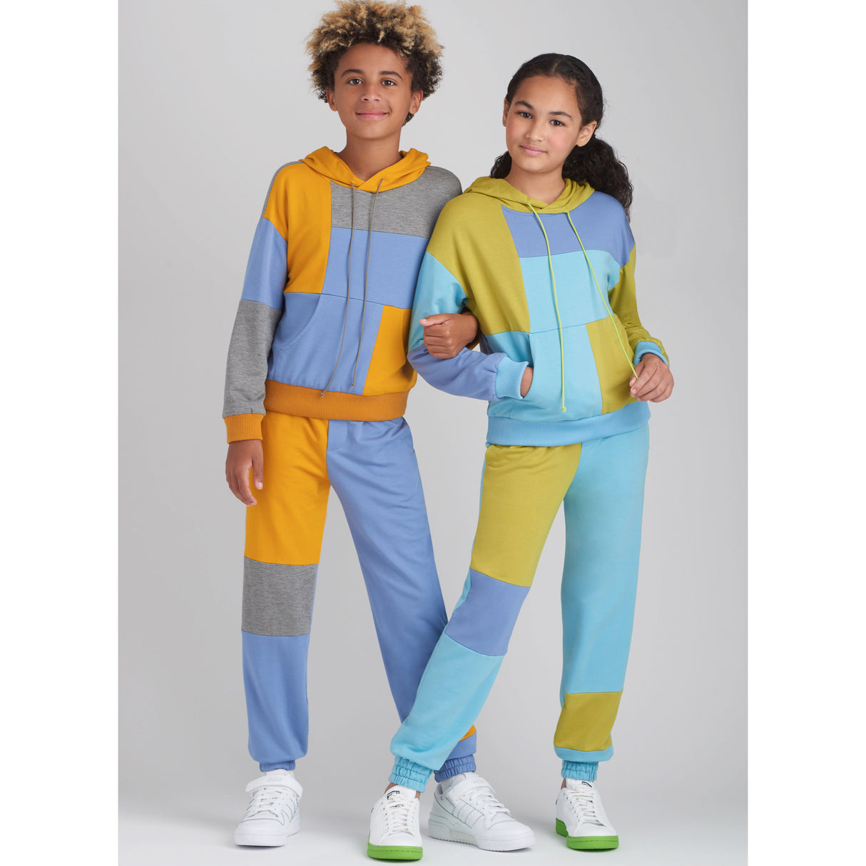 Patron Simplicity n°9695 – Ensemble jogging pour enfants