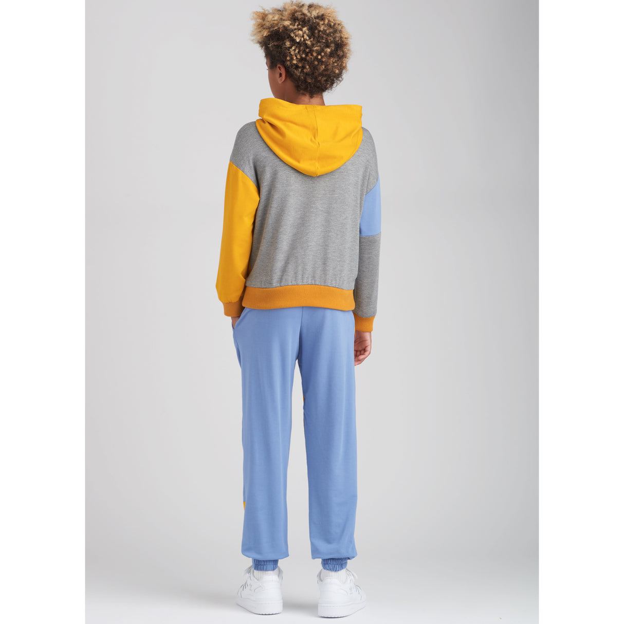 Patron Simplicity n°9695 – Ensemble jogging pour enfants
