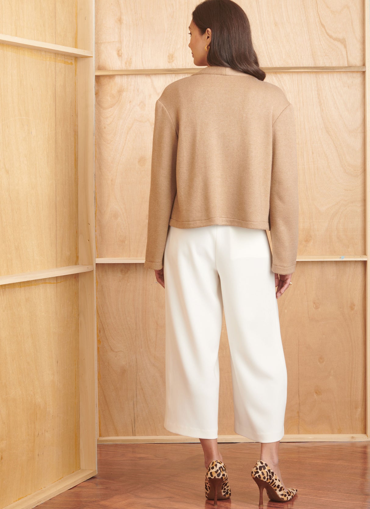Patron Simplicity n°9826 – Pantalon, caraco et cardigan pour femmes